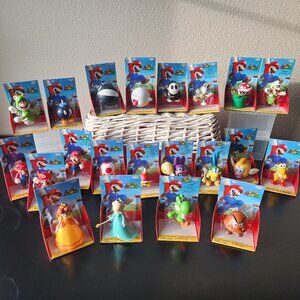 LOT OF 21 New 2019-2022 Jakks Pacific World of Nintendo Super Mario 2.5" Figures